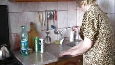 Mergina mane pagavo veiksme su savo dvyne seserimi