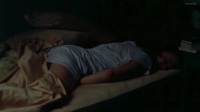 Tarnaitė buvo per daug užsiėmusi, kad pastebėtų, kad aš šnipinėjau jos pėdkelnes