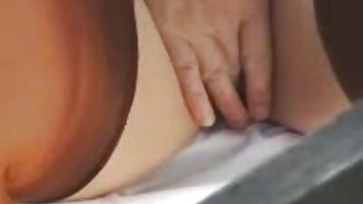 Mielas mėgėjiškas paauglys važiuoja savo vaikinu