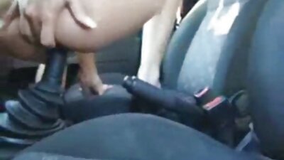 Mama užklupo mūsų svetainėje trūkčiojantį remontininką