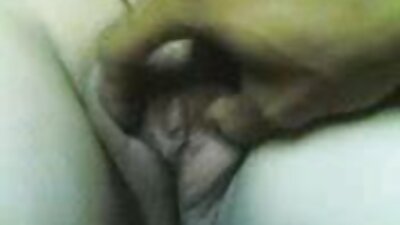 Seksuali mergina Leisk man žaisti su savo šlapia pūlinga
